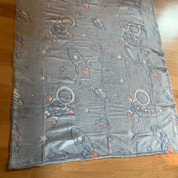 Glow in The Dark Blanket Stars Throw Blanket | 50 x60 “ | Brand New - Picture 2 of 6
